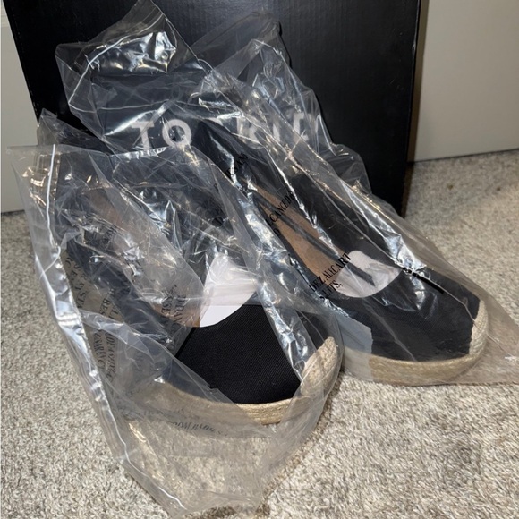 Torrid Black Canvas Wedge Espadrilles - Picture 3 of 9